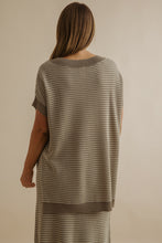 Load image into Gallery viewer, Lattice Shortsleeve Pullover Khaki x Gold