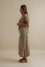 Load image into Gallery viewer, Lattice Skirt Khaki x Gold