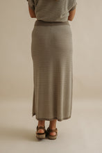 Load image into Gallery viewer, Lattice Skirt Khaki x Gold