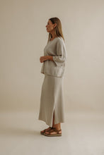 Load image into Gallery viewer, Coral Knitted Tee Pullover Sand Combo