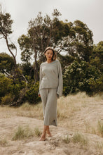 Load image into Gallery viewer, Retreat Cotton Twist Pullover Thyme Combo