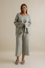 Load image into Gallery viewer, Retreat Cotton Twist Pullover Thyme Combo