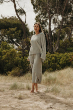 Load image into Gallery viewer, Retreat Cotton Twist Pant Thyme Combo