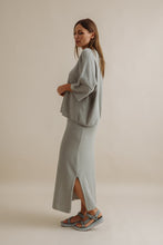Load image into Gallery viewer, Retreat Cotton Twist Tee Pullover Thyme Combo