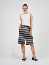 Load image into Gallery viewer, Simone Bamboo Shorts Black &amp; White