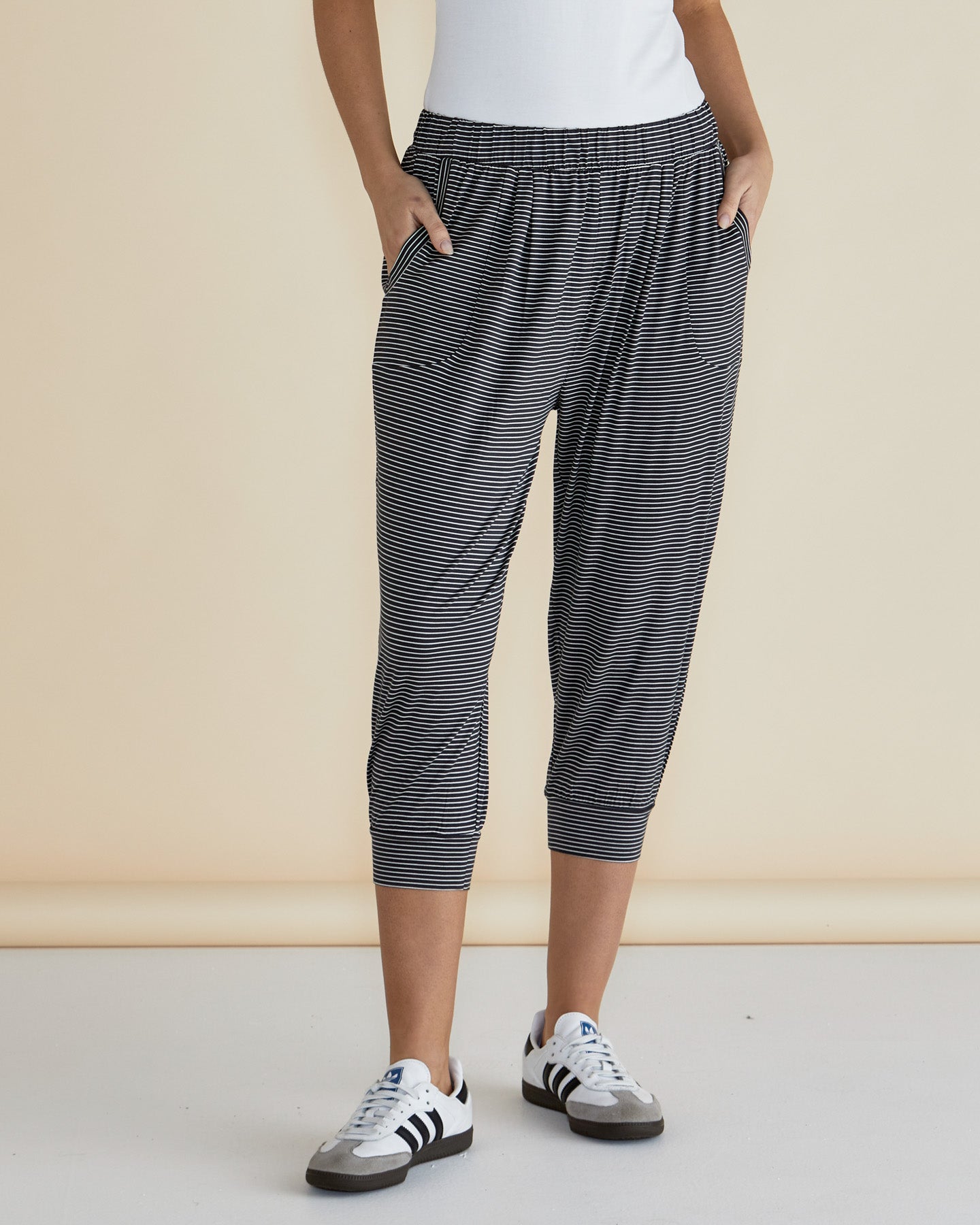 Tokyo 3/4 Pant Charcoal Stripe