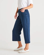 Load image into Gallery viewer, Tabitha Crop Jean Indi Washed