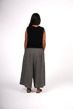 Load image into Gallery viewer, French Linen Culottes in Gingham black