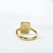 Load image into Gallery viewer, Jade ring in gold