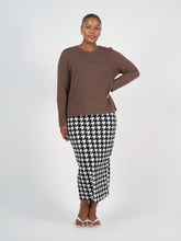 Load image into Gallery viewer, Kelly Ribbed Long Sleeve Bamboo Top - Chocolate