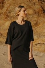 Load image into Gallery viewer, Retreat Cotton Twist Tee Pullover Deep Ocean