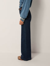 Load image into Gallery viewer, Narciso Blouse - Light Blue