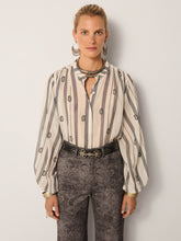 Load image into Gallery viewer, Perla Blouse - Ivory Paisley