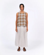Load image into Gallery viewer, MONTAIGNE Ava Linen Cami in Pistachio Check Pistachio