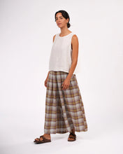 Load image into Gallery viewer, MONTAIGNE French Linen Culottes in Pistachio