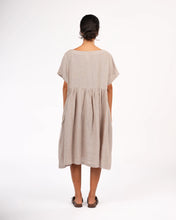 Load image into Gallery viewer, MONTAIGNE Juni French linen summer staple dress in Houndstooth