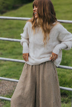 Load image into Gallery viewer, NZ Lambswool Cable Knit Ivory Melange