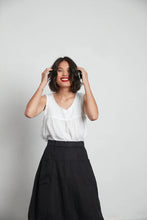 Load image into Gallery viewer, Italian Linen Eva Tulip Skirt French Navy