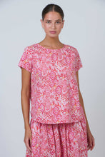 Load image into Gallery viewer, Classic Tee Rose Souk