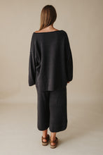 Load image into Gallery viewer, Retreat Cotton Twist Pullover Washed Black x Deep Ocean
