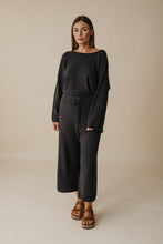 Load image into Gallery viewer, Retreat Cotton Twist Pullover Washed Black x Deep Ocean