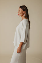Load image into Gallery viewer, Retreat Cotton Twist Tee Pullover Silver x Salt