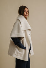 Load image into Gallery viewer, Sherpa Cuddle Coat Chalk Talamaya