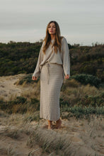 Load image into Gallery viewer, Waves Merino Cotton Pleat Skirt Wheat