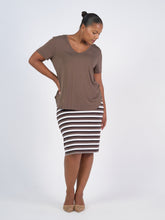 Load image into Gallery viewer, Veronica Bamboo V-Neck T-Shirt - Chocolate