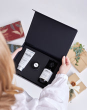 Load image into Gallery viewer, Christmas Gift Box - Wild Lemon Myrtle