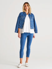 Load image into Gallery viewer, Betty Essential Jeans Vintage Blue