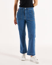 Load image into Gallery viewer, Bryce Bootleg Jean Vintage Blue
