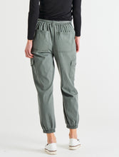 Load image into Gallery viewer, Canterbury Lyocell Cargo Pants Khaki