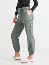 Load image into Gallery viewer, Canterbury Lyocell Cargo Pants Khaki