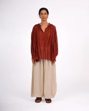 Load image into Gallery viewer, Palma Cotton Silk Long Sleeve Blouse