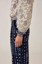 Load image into Gallery viewer, Cleo Blouse White Fuji