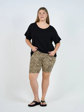 Load image into Gallery viewer, James Anti-Chafe Bamboo Bike Shorts Brown Leopard