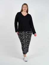 Load image into Gallery viewer, Braxton Bamboo Long Sleeve Top Black