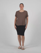 Load image into Gallery viewer, Janis Short Sleeve Bamboo T-Shirt - Chocolate
