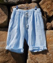 Load image into Gallery viewer, Italian Linen Frederic Bermuda Shorts