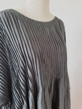 Load image into Gallery viewer, Alexandrine long sleeve silk/cotton pleat dress