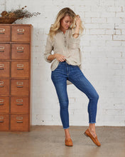 Load image into Gallery viewer, Venezia Jeans