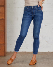 Load image into Gallery viewer, Venezia Jeans