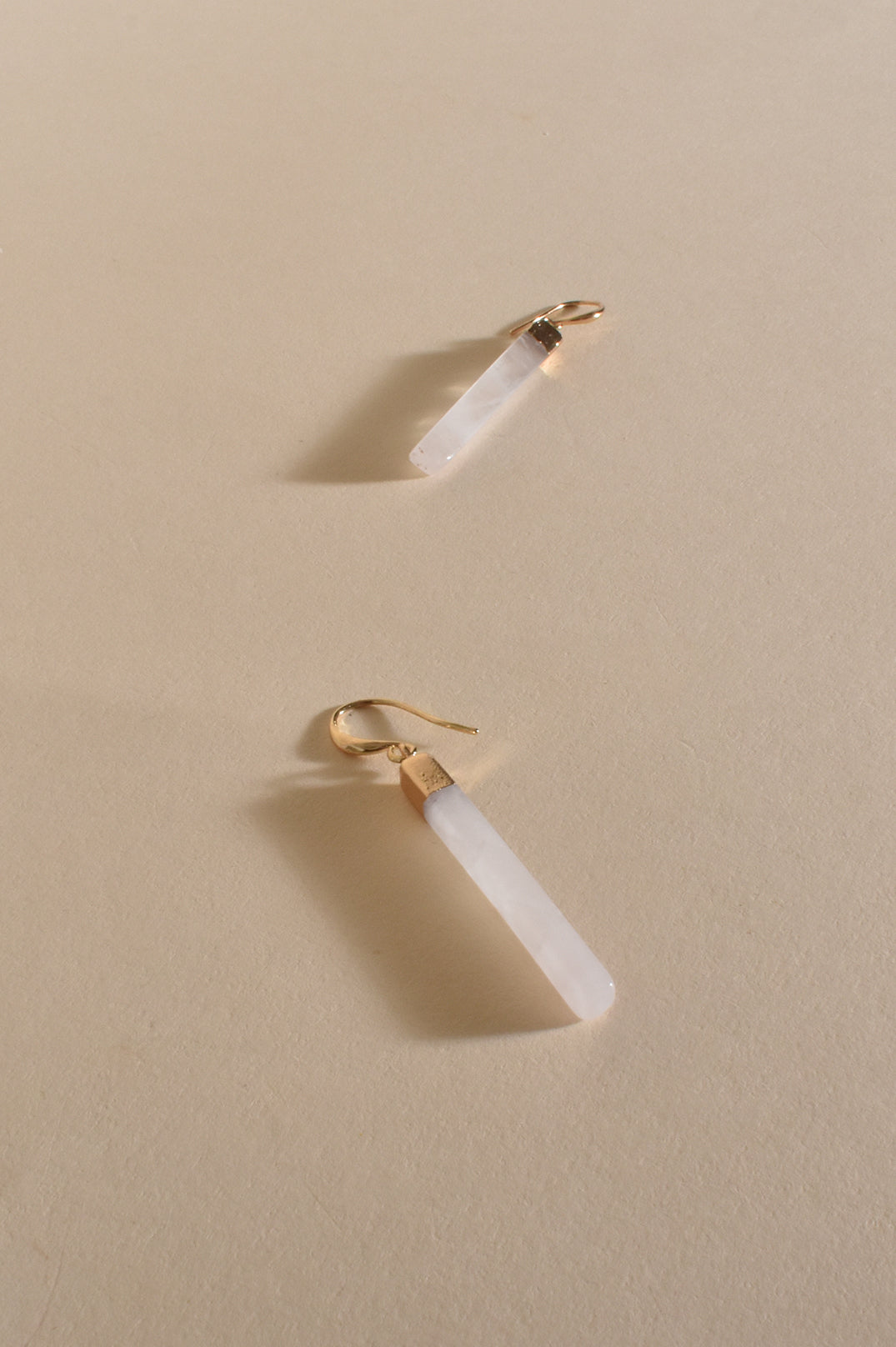 Stone Bar Hook Earrings Pink/Gold