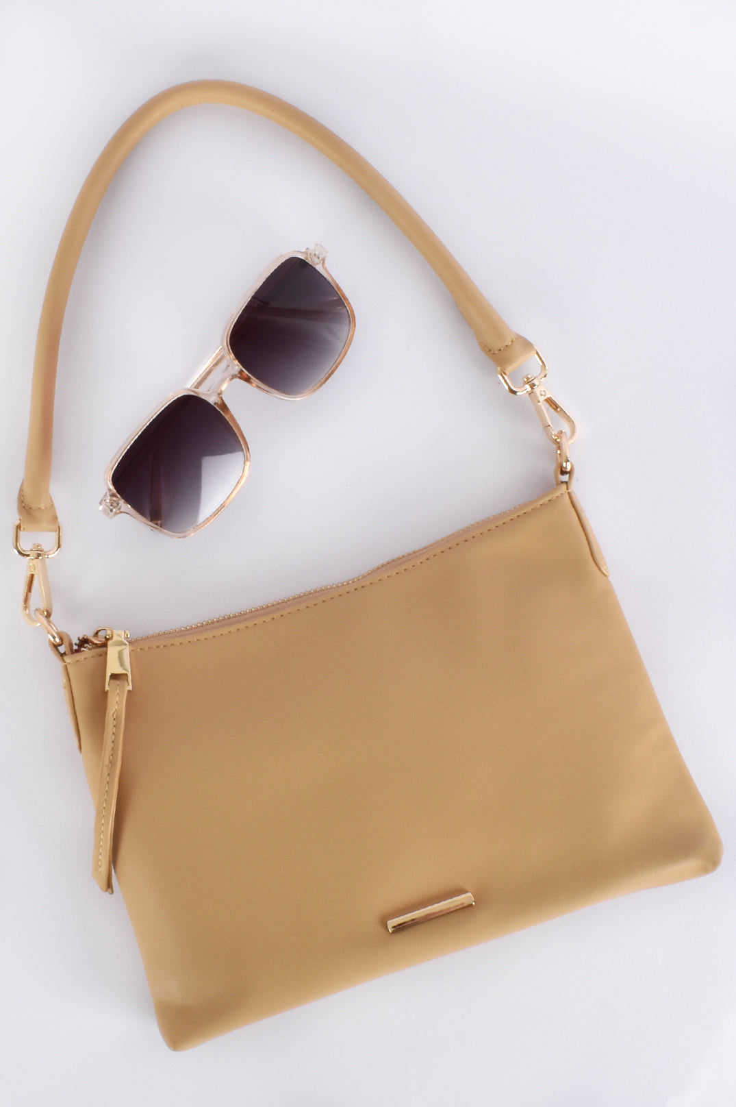 Iris Essential Shoulder Bag Nude