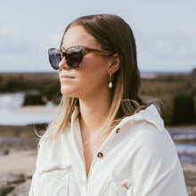 Load image into Gallery viewer, Bella Ivory Tortoise