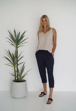 Load image into Gallery viewer, Lido 3/4 Pant - Navy