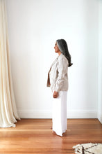 Load image into Gallery viewer, Saint-Cloud relaxed fit linen blazer with raw seams