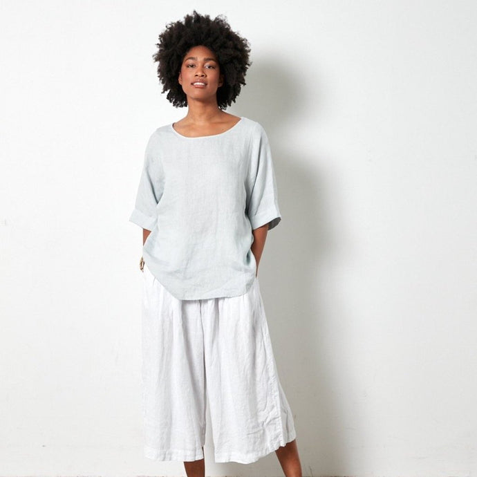 Montaigne Paris Italian Linen Mia Top The Corner Store Yamba Sérénité (curved hemline) linen top