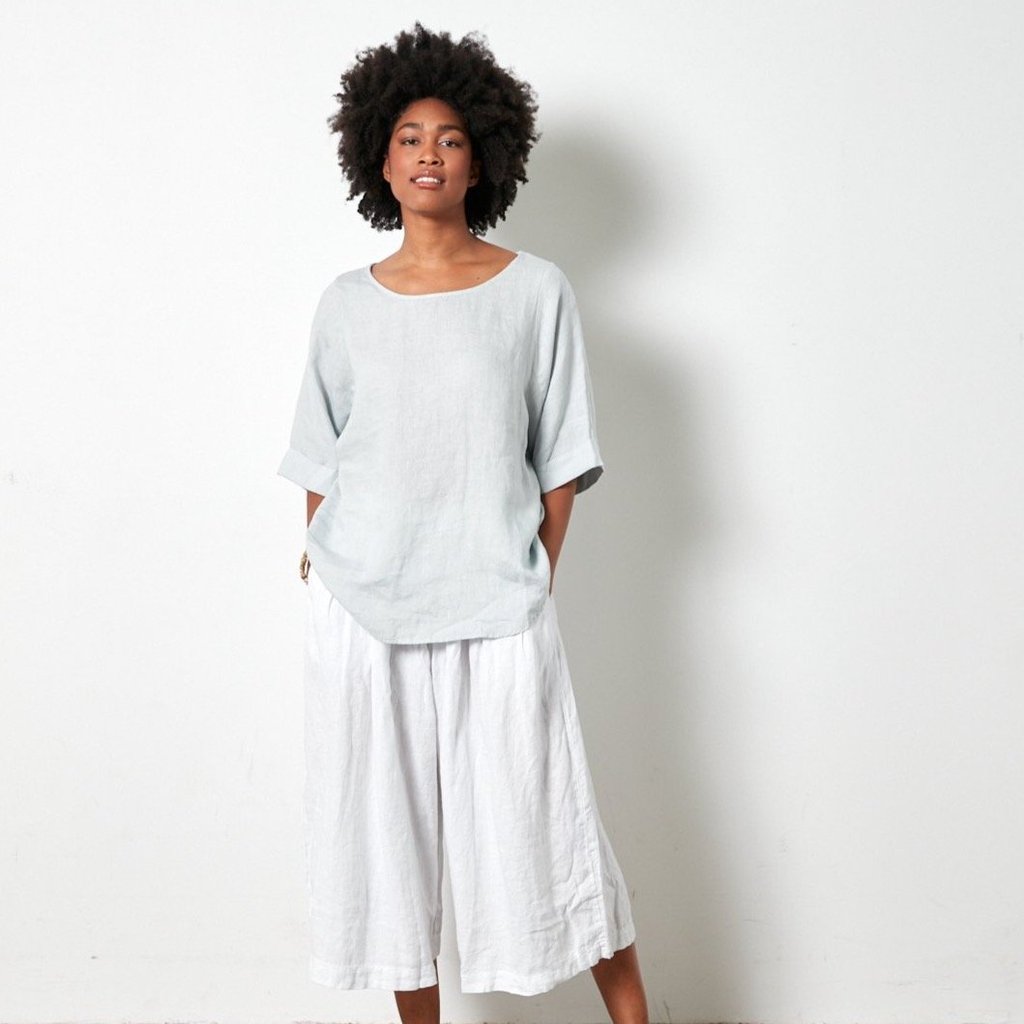 Montaigne Paris Italian Linen Mia Top The Corner Store Yamba Sérénité (curved hemline) linen top